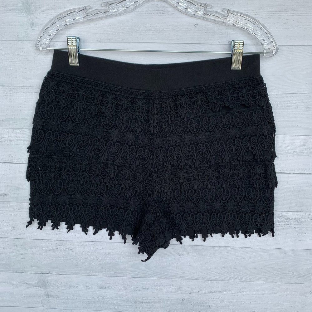 NWT Women's Lace Design Shorts